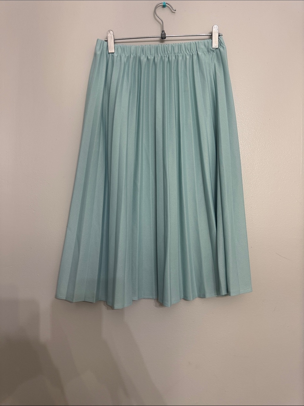 Pleated Midi Skirt in Mint Green